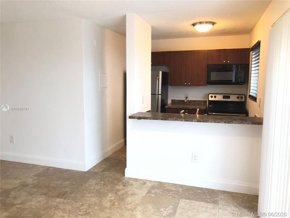 Недавно арендовано: $1,150 (1 спален, 1 ванн, 6984 Квадратных фут)