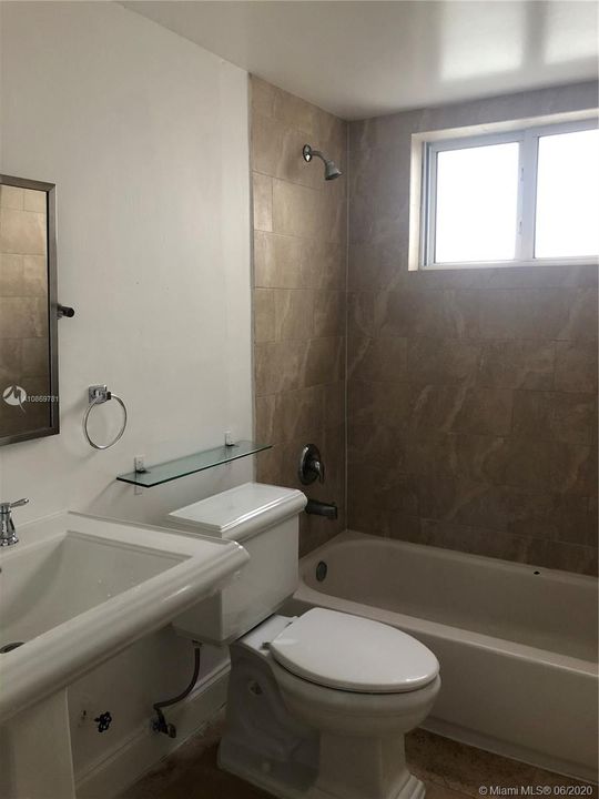 Недавно арендовано: $1,150 (1 спален, 1 ванн, 6984 Квадратных фут)