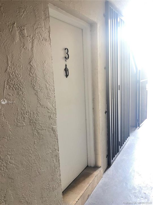 Недавно арендовано: $1,150 (1 спален, 1 ванн, 6984 Квадратных фут)