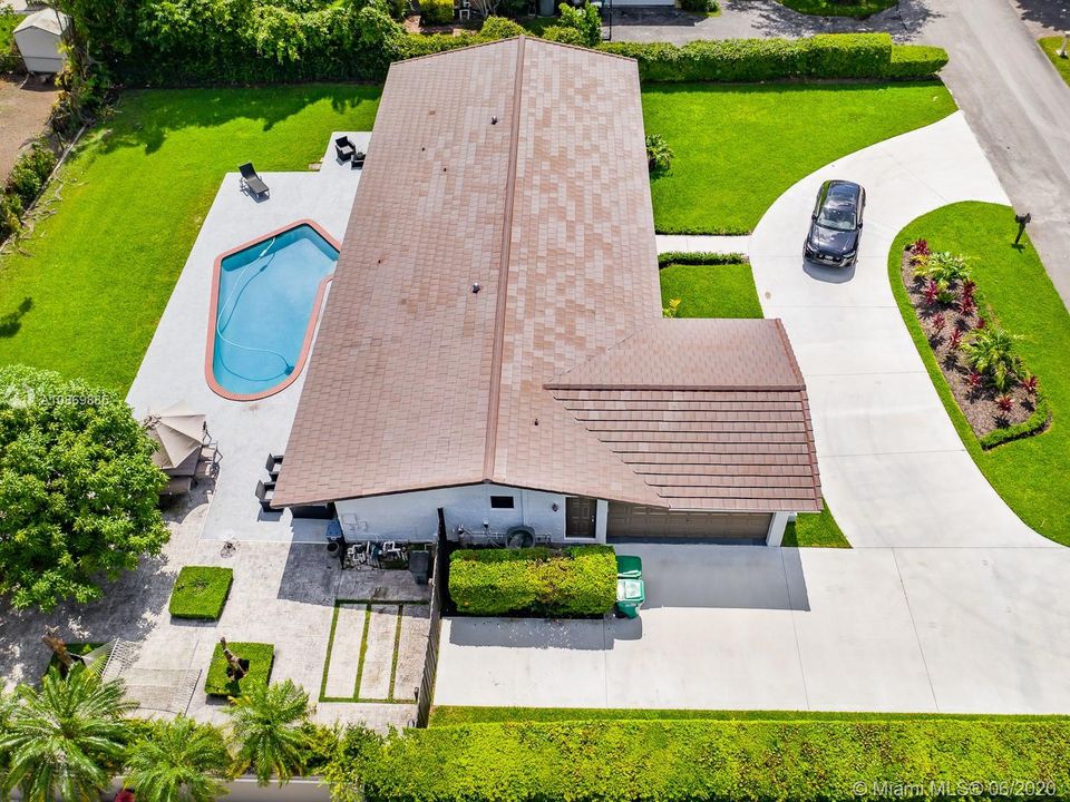 Recently Rented: $4,200 (3 beds, 3 baths, 2720 Square Feet)