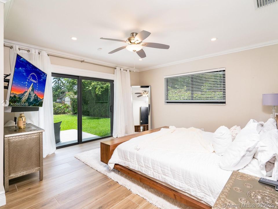 Recently Rented: $4,200 (3 beds, 3 baths, 2720 Square Feet)