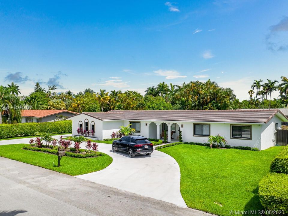 Recently Rented: $4,200 (3 beds, 3 baths, 2720 Square Feet)