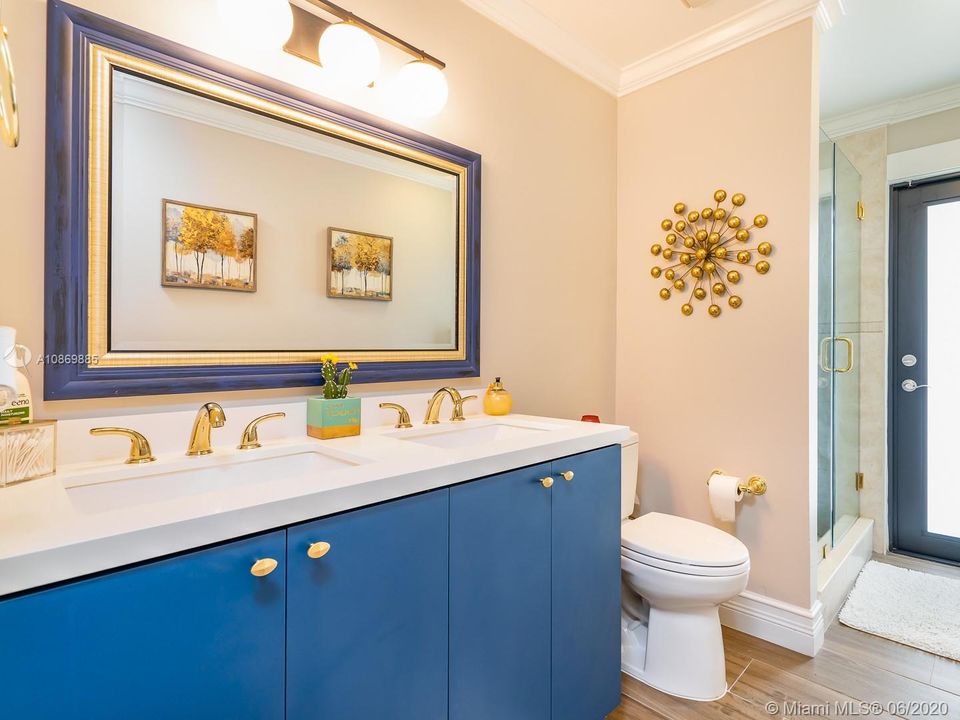 Recently Rented: $4,200 (3 beds, 3 baths, 2720 Square Feet)