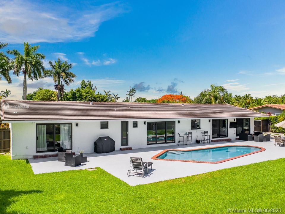 Recently Rented: $4,200 (3 beds, 3 baths, 2720 Square Feet)