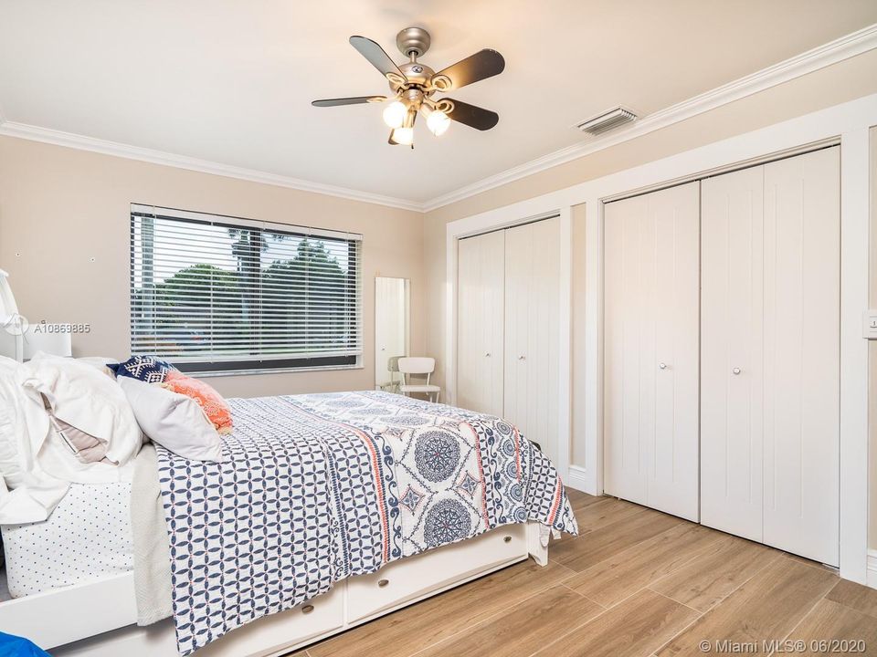 Recently Rented: $4,200 (3 beds, 3 baths, 2720 Square Feet)