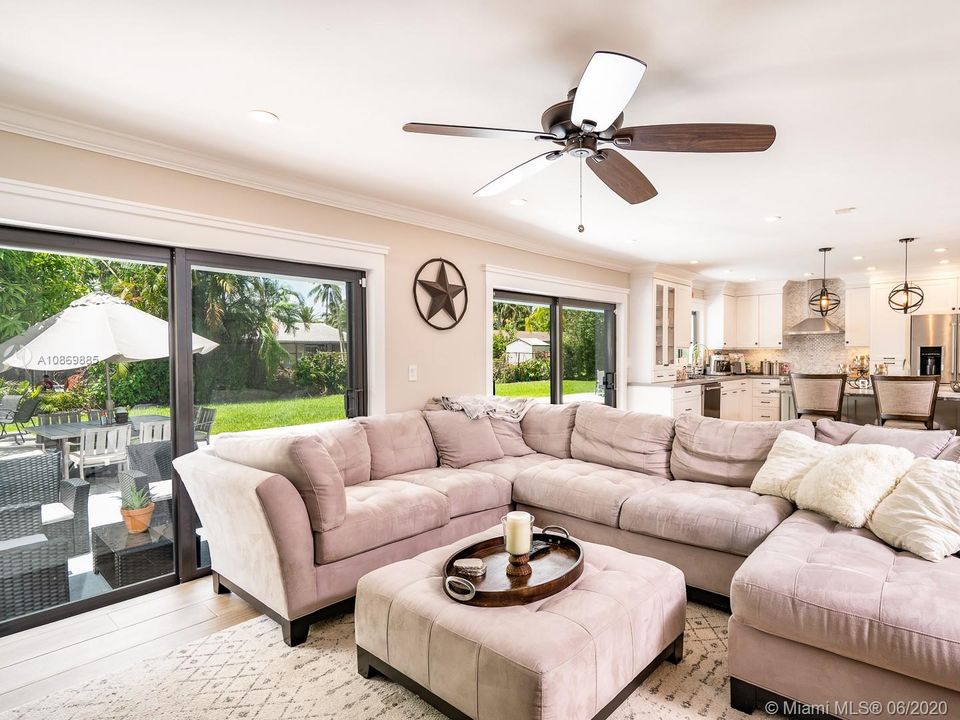 Recently Rented: $4,200 (3 beds, 3 baths, 2720 Square Feet)