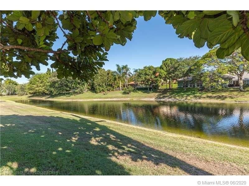 Vendido Recientemente: $1,195,000 (4 camas, 3 baños, 3921 Pies cuadrados)