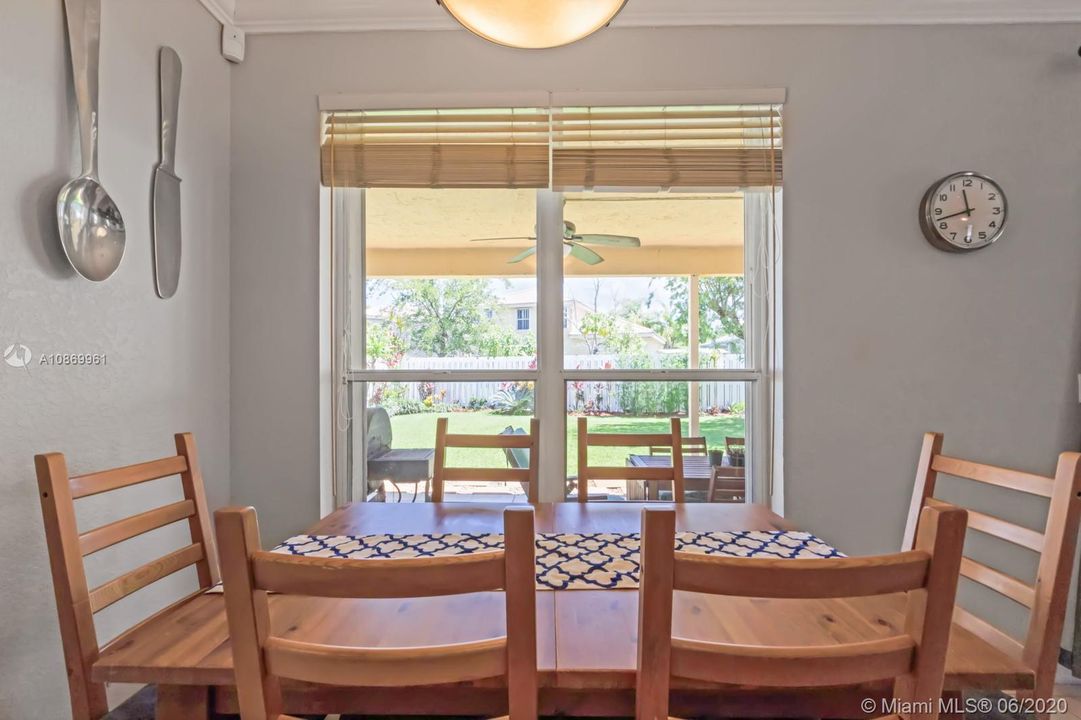 最近售出: $464,900 (4 贝兹, 2 浴室, 2639 平方英尺)