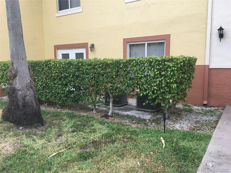 Recientemente alquilado: $1,400 (1 camas, 1 baños, 660 Pies cuadrados)
