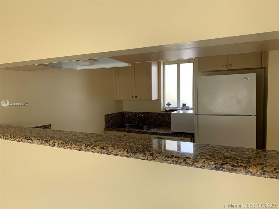 Recientemente alquilado: $1,400 (1 camas, 1 baños, 660 Pies cuadrados)