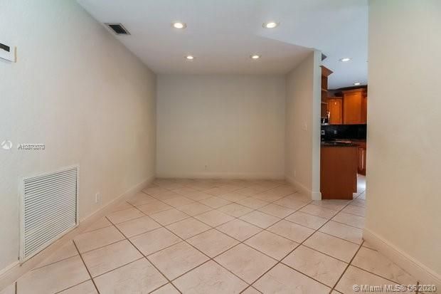 Recently Rented: $3,090 (4 beds, 2 baths, 2087 Square Feet)