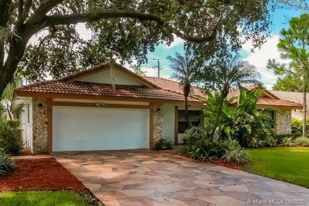 Recently Rented: $3,090 (4 beds, 2 baths, 2087 Square Feet)