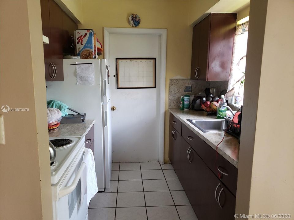 Recently Sold: $234,900 (3 beds, 2 baths, 1194 Square Feet)