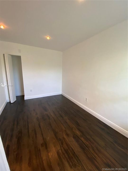 Recientemente alquilado: $1,300 (2 camas, 1 baños, 653 Pies cuadrados)