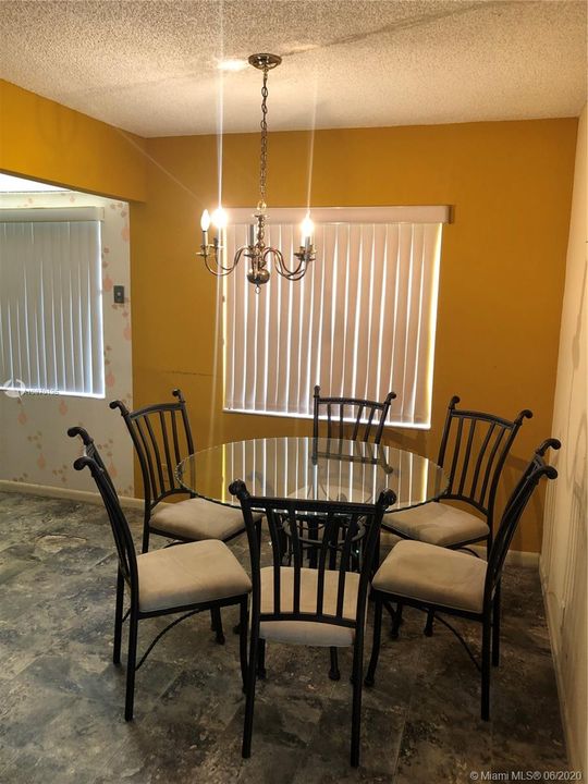 Recently Sold: $69,800 (2 beds, 2 baths, 907 Square Feet)