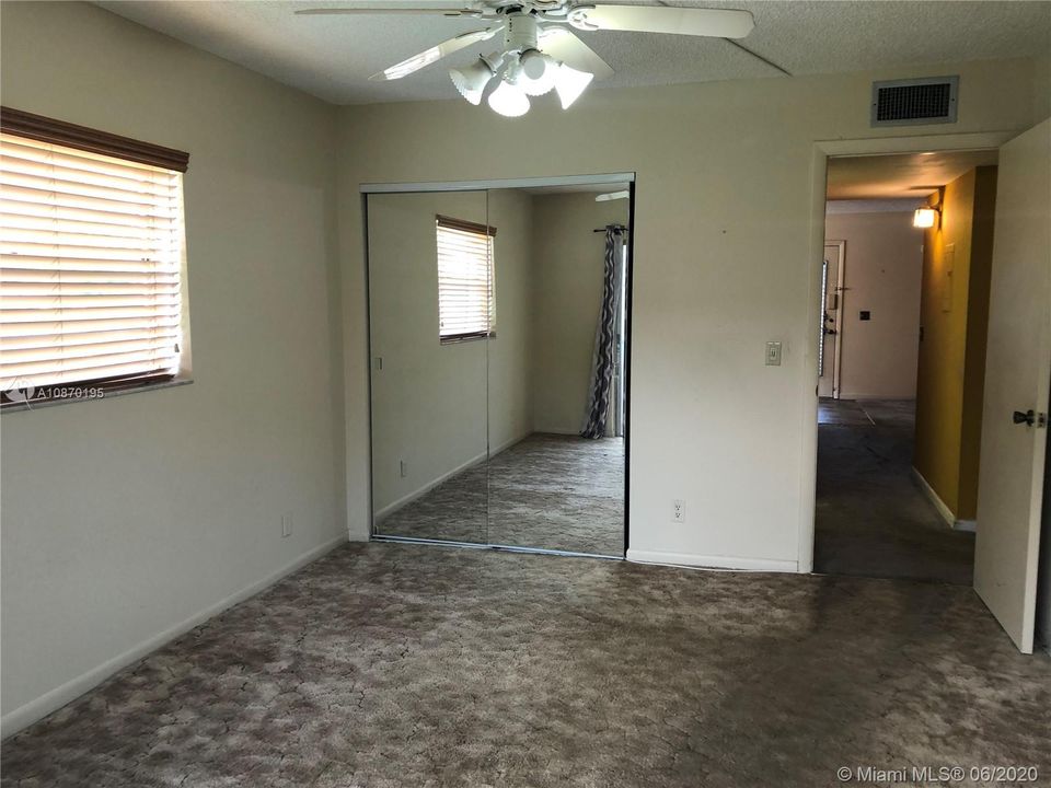 Recently Sold: $69,800 (2 beds, 2 baths, 907 Square Feet)