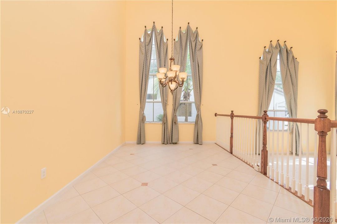 Recently Rented: $3,500 (4 beds, 3 baths, 3628 Square Feet)