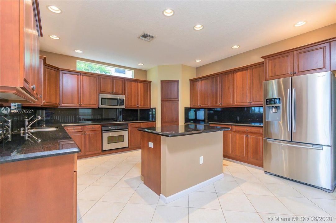 Recently Rented: $3,500 (4 beds, 3 baths, 3628 Square Feet)