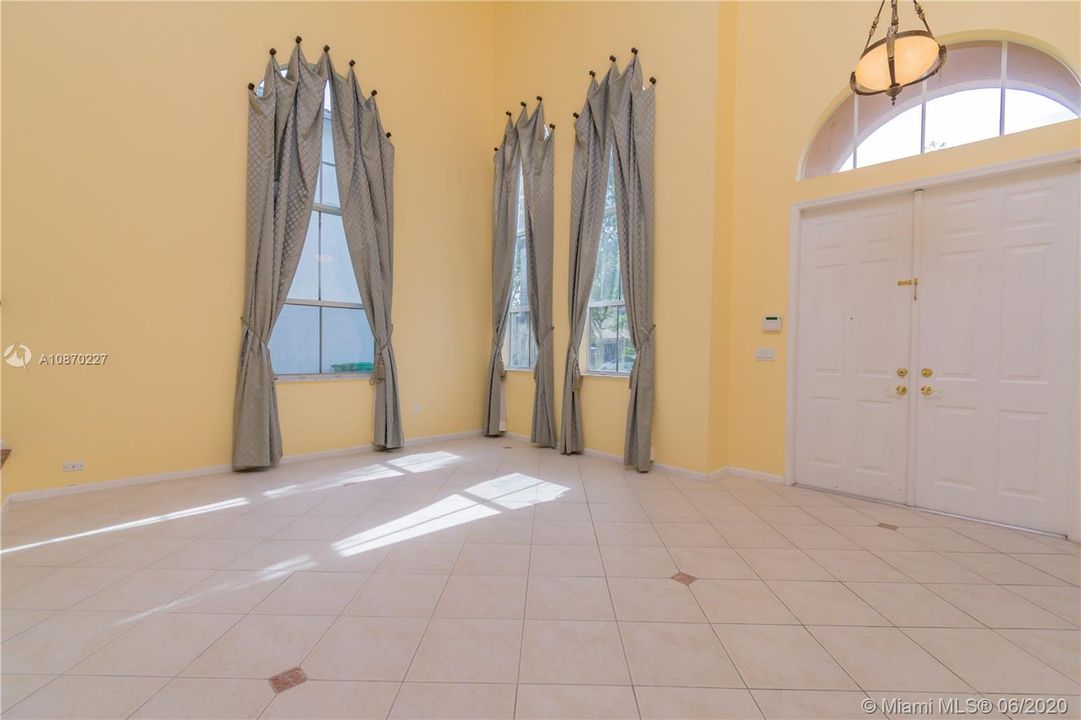 Recently Rented: $3,500 (4 beds, 3 baths, 3628 Square Feet)