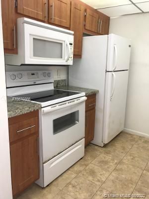 Recently Rented: $1,100 (1 beds, 1 baths, 811 Square Feet)