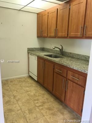 Recently Rented: $1,100 (1 beds, 1 baths, 811 Square Feet)