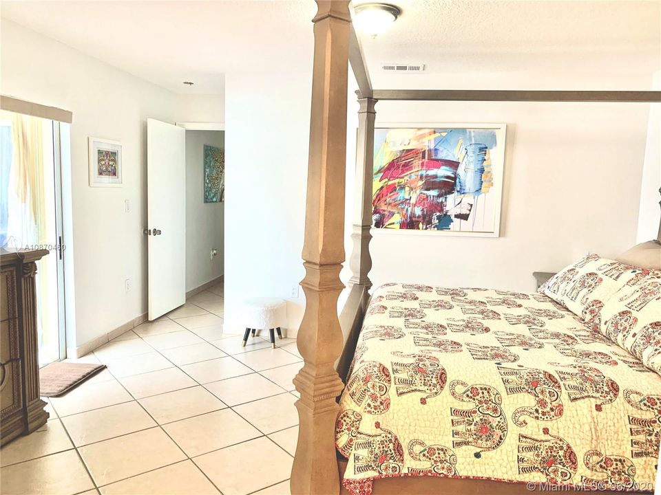 Recently Rented: $2,600 (4 beds, 2 baths, 1630 Square Feet)
