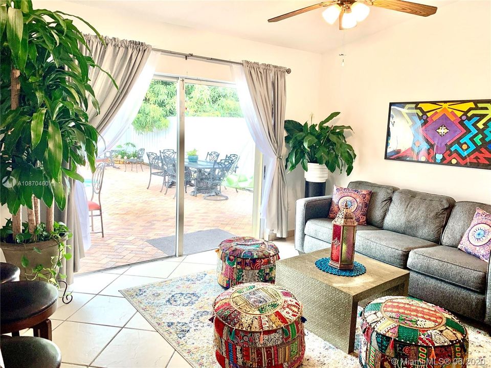 Recently Rented: $2,600 (4 beds, 2 baths, 1630 Square Feet)