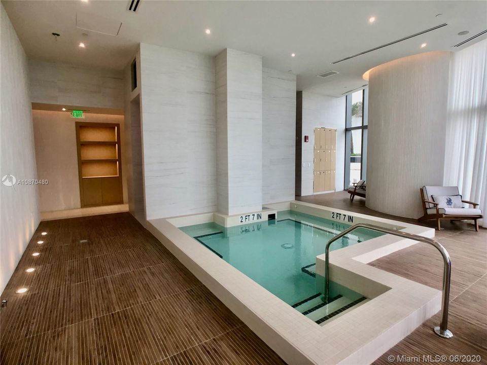 Недавно продано: $2,620,000 (2 спален, 2 ванн, 0 Квадратных фут)