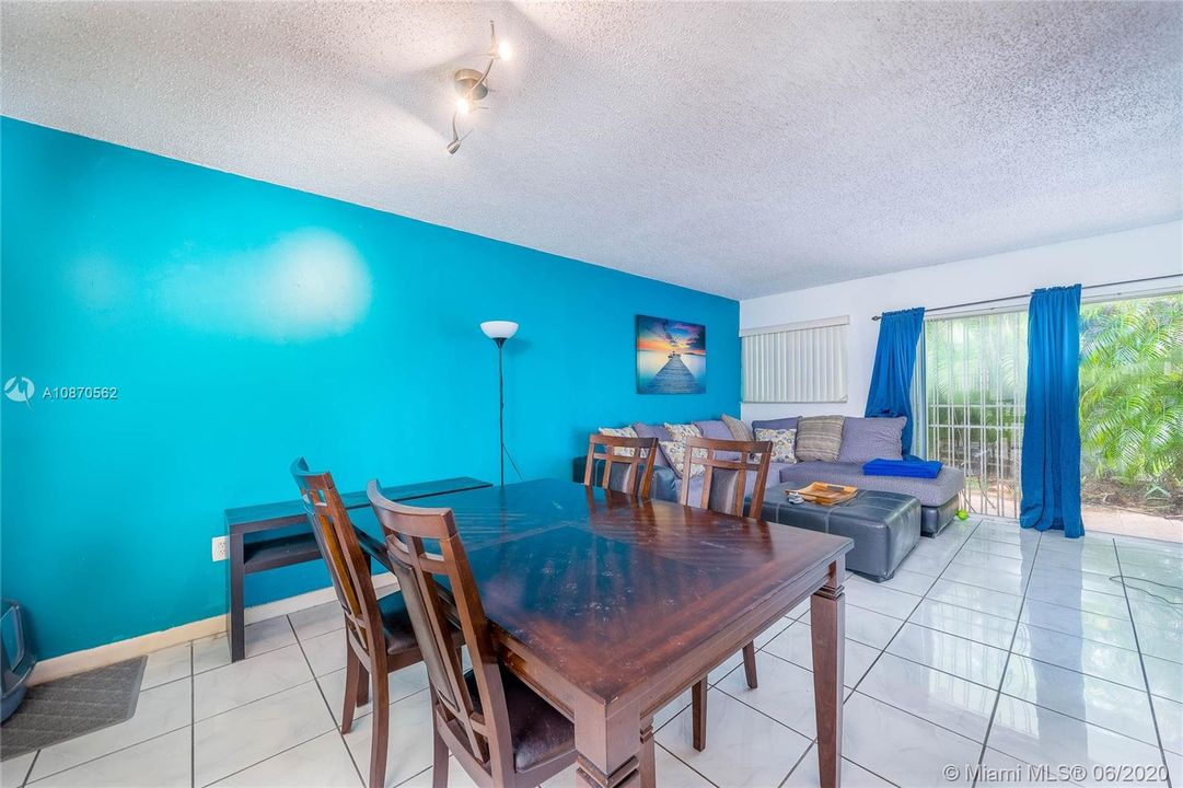 Recently Sold: $199,500 (2 beds, 2 baths, 1009 Square Feet)