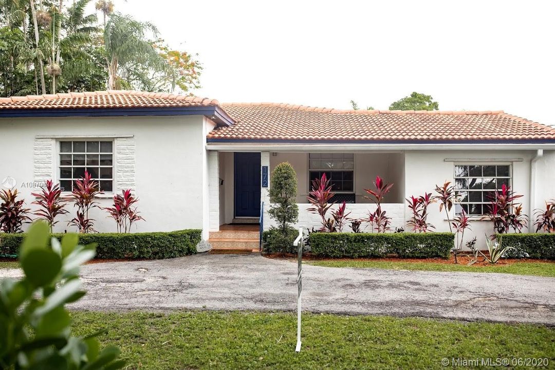Vendido Recientemente: $489,000 (3 camas, 2 baños, 1296 Pies cuadrados)