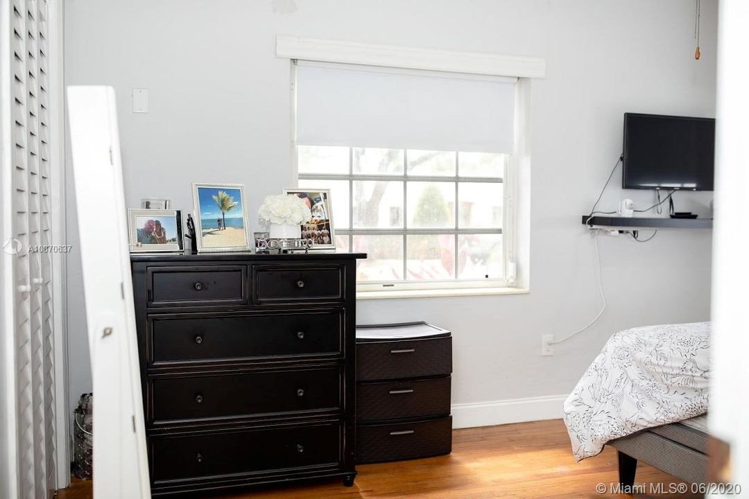Vendido Recientemente: $489,000 (3 camas, 2 baños, 1296 Pies cuadrados)