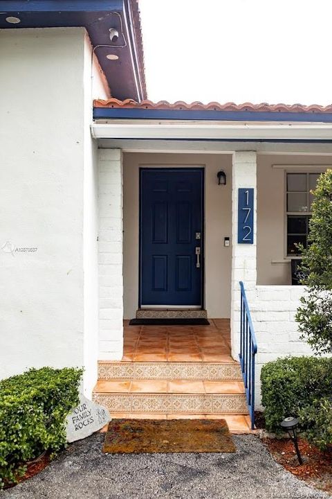 Vendido Recientemente: $489,000 (3 camas, 2 baños, 1296 Pies cuadrados)