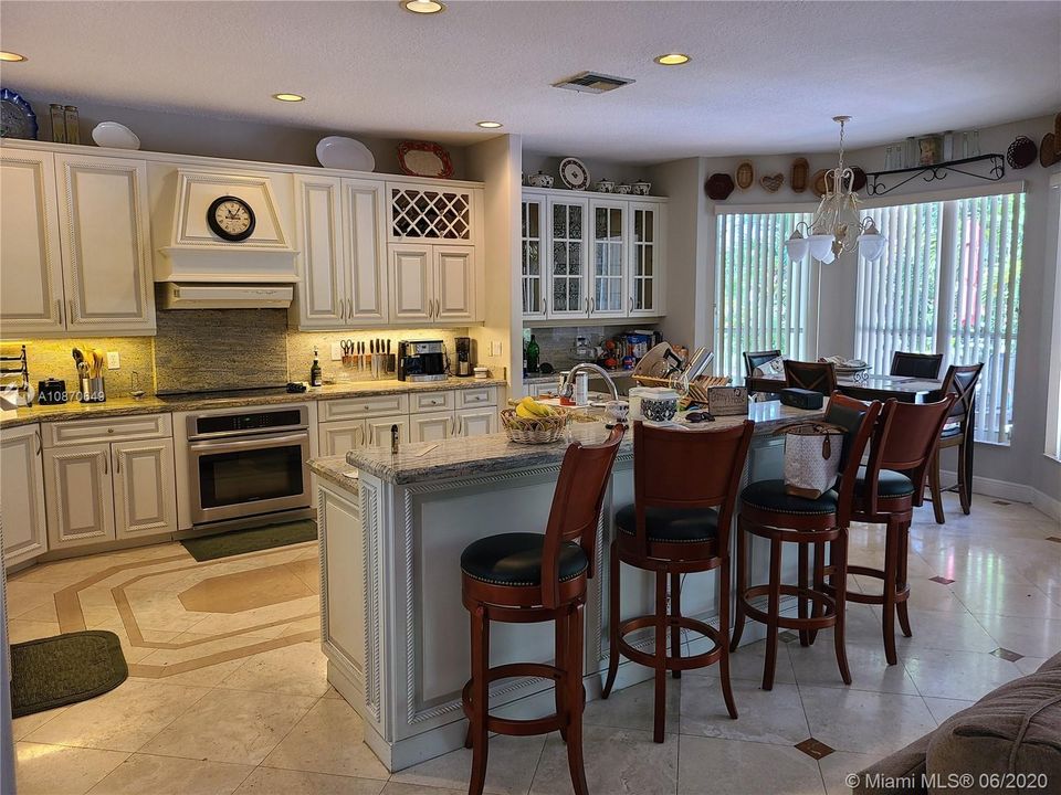 Recently Rented: $3,700 (4 beds, 2 baths, 3579 Square Feet)