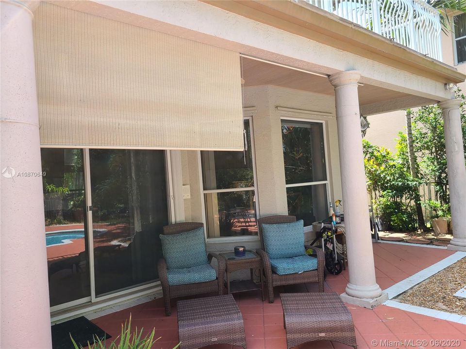 Recently Rented: $3,700 (4 beds, 2 baths, 3579 Square Feet)