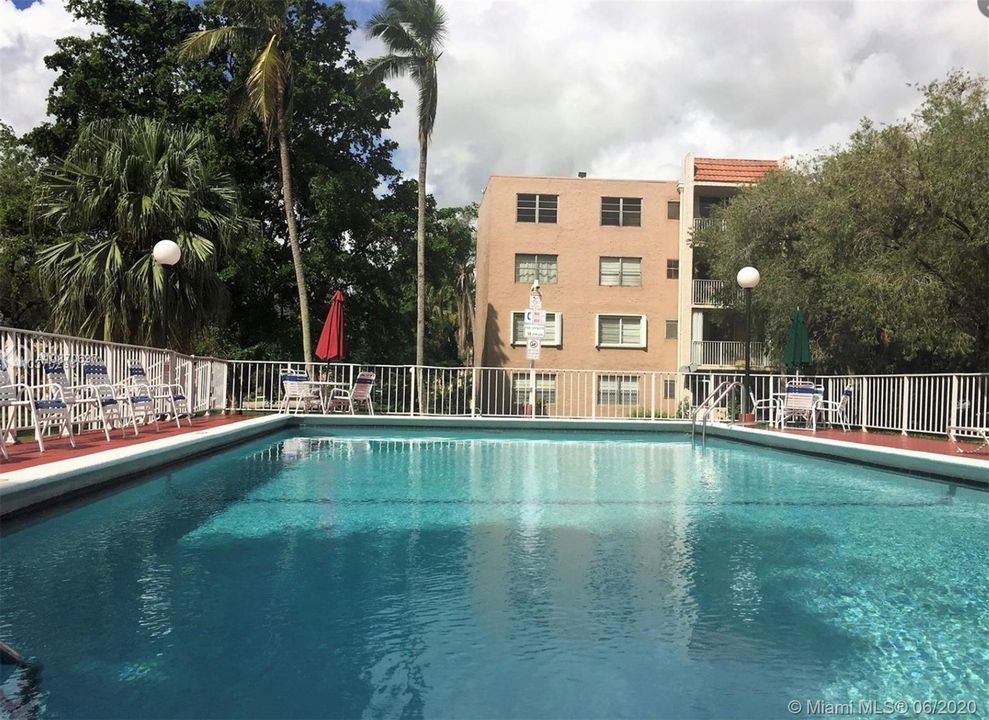 Recently Sold: $150,000 (1 beds, 1 baths, 777 Square Feet)