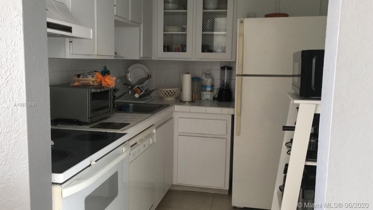 Vendido Recientemente: $150,000 (1 camas, 1 baños, 777 Pies cuadrados)