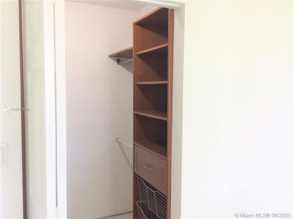 Vendido Recientemente: $195,000 (2 camas, 1 baños, 850 Pies cuadrados)