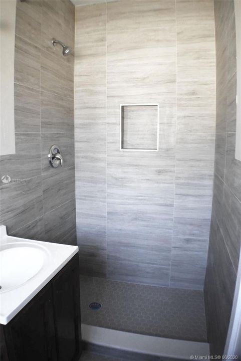 最近租的: $1,750 (2 贝兹, 2 浴室, 2797 平方英尺)