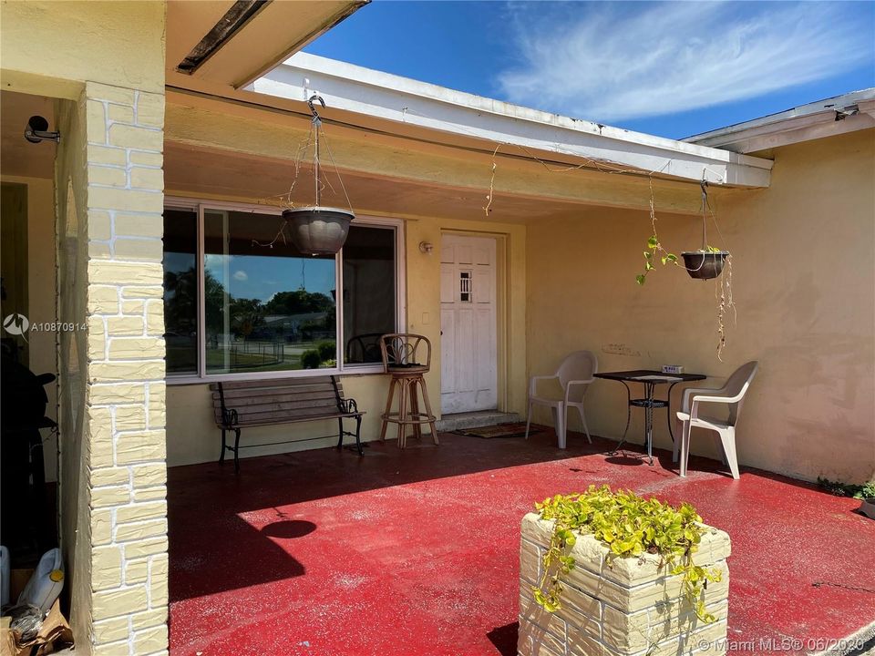 Recently Sold: $200,000 (3 beds, 2 baths, 1480 Square Feet)