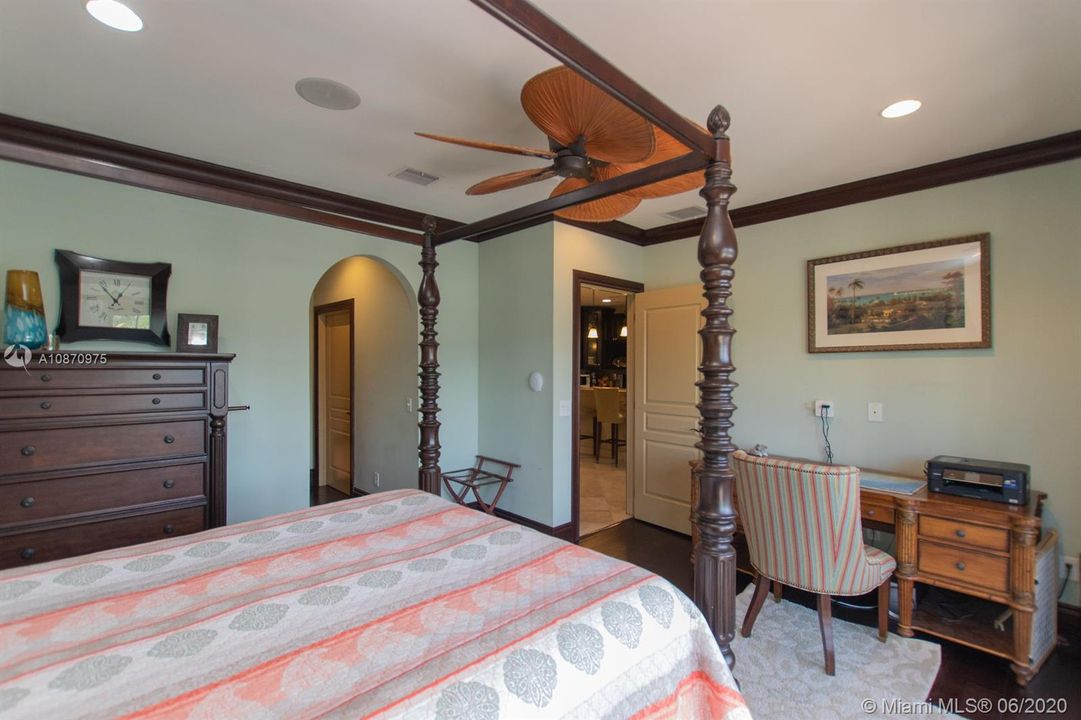 Recently Sold: $1,795,000 (4 beds, 3 baths, 4262 Square Feet)