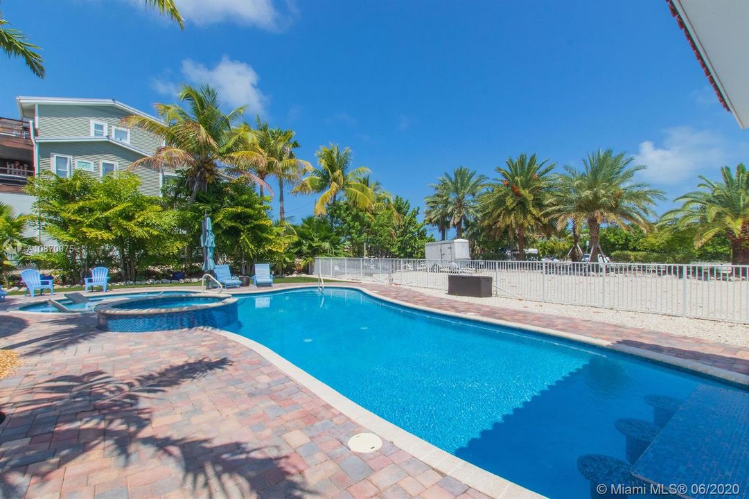 Recently Sold: $1,795,000 (4 beds, 3 baths, 4262 Square Feet)