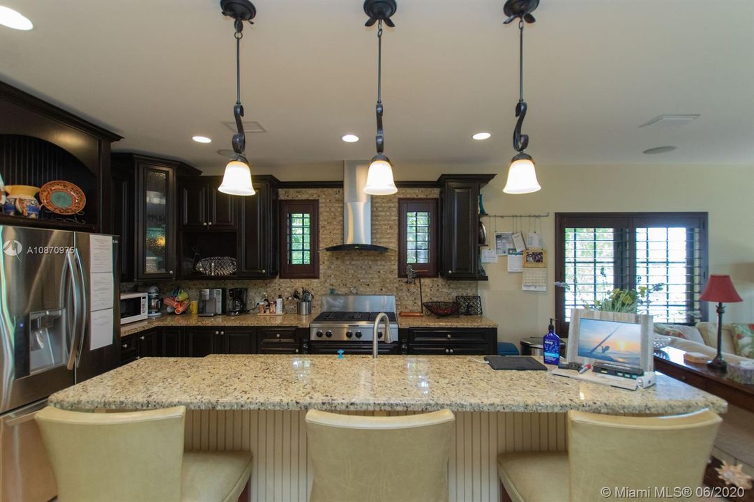 Recently Sold: $1,795,000 (4 beds, 3 baths, 4262 Square Feet)
