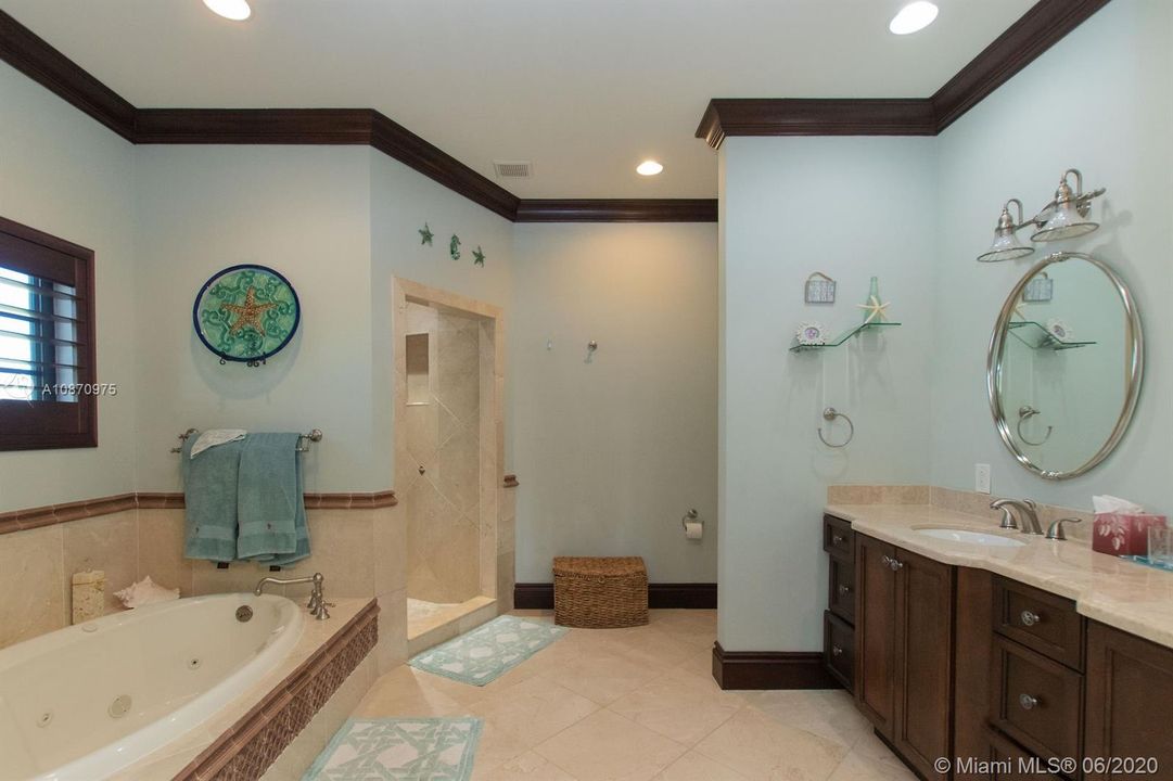 Recently Sold: $1,795,000 (4 beds, 3 baths, 4262 Square Feet)