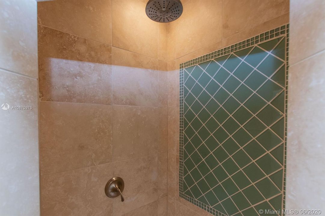 Recently Sold: $1,795,000 (4 beds, 3 baths, 4262 Square Feet)