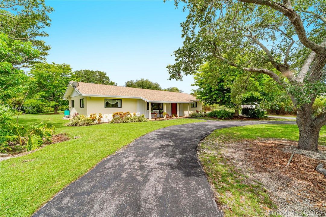 Vendido Recientemente: $489,900 (3 camas, 2 baños, 2270 Pies cuadrados)