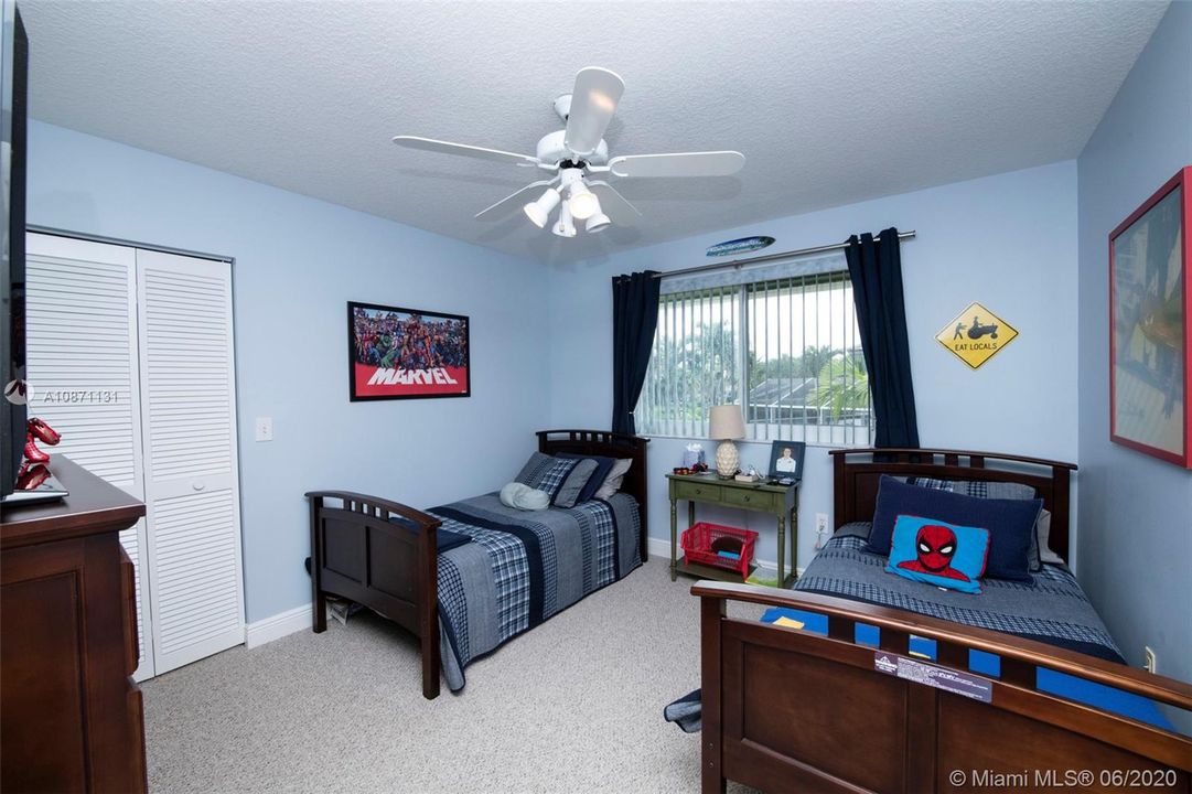 Recently Sold: $530,000 (5 beds, 2 baths, 2800 Square Feet)