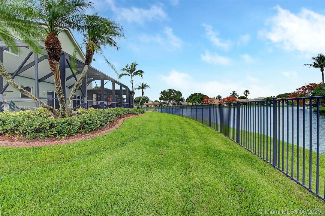 Recently Sold: $530,000 (5 beds, 2 baths, 2800 Square Feet)