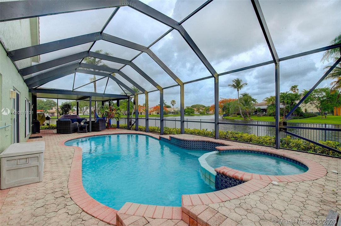 Recently Sold: $530,000 (5 beds, 2 baths, 2800 Square Feet)