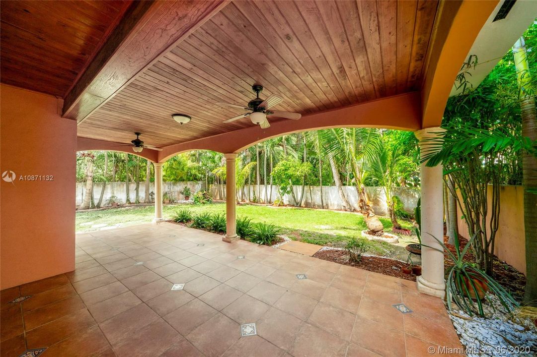 Recently Sold: $1,150,000 (5 beds, 4 baths, 2793 Square Feet)