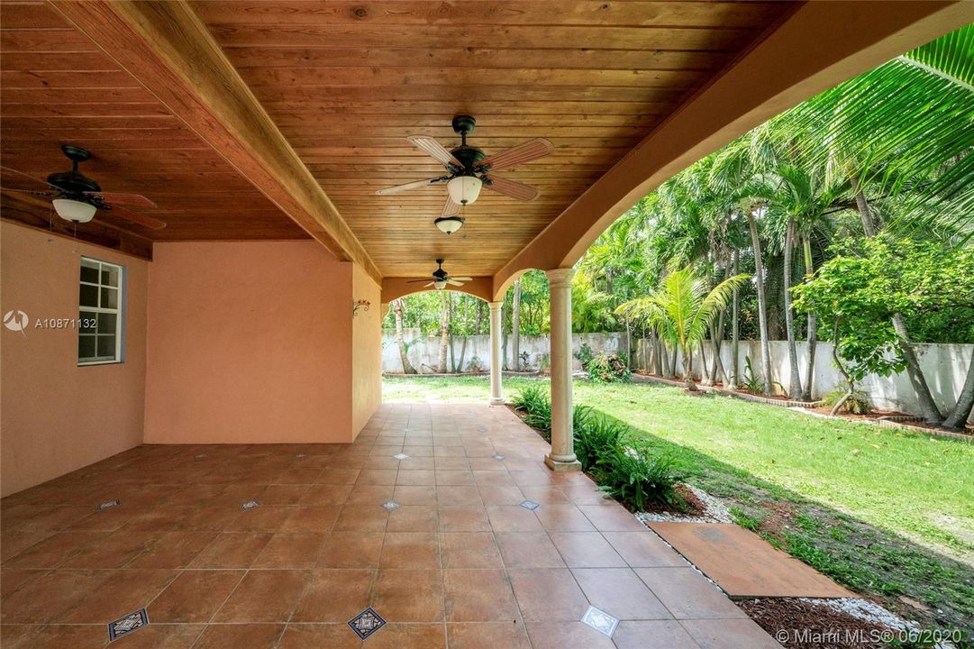 Recently Sold: $1,150,000 (5 beds, 4 baths, 2793 Square Feet)